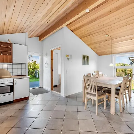 Holiday home Ingbritt - 700m To The Inlet By Interhome