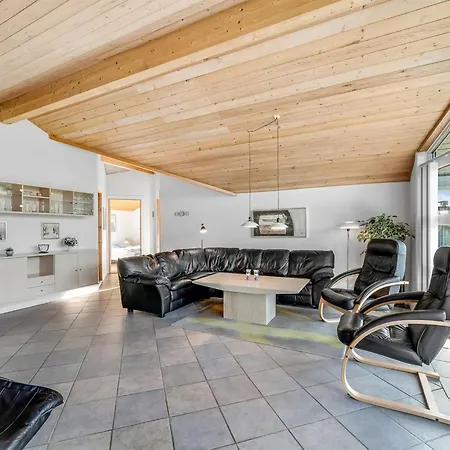 Holiday home Ingbritt - 700m To The Inlet By Interhome *