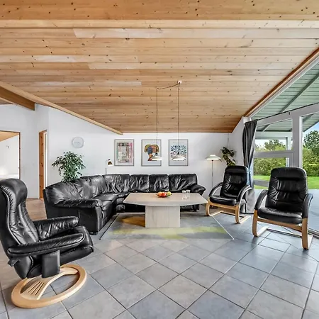 Ingbritt - 700m To The Fjord By Interhome